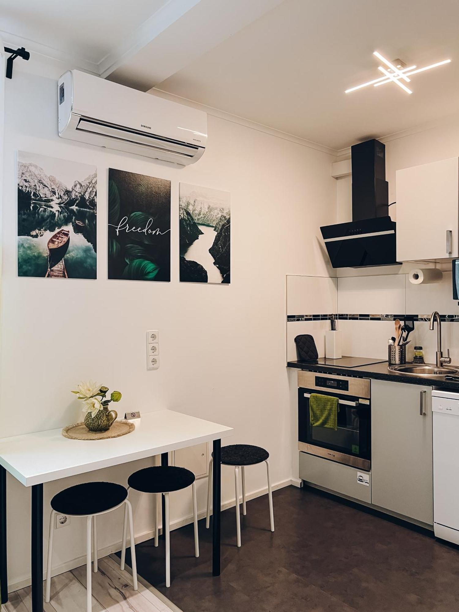 Neuwertiges Apartment Mit Kostenlose Privatparkplatz Auch Fuer Transporter Geeignet R1 Фрайберг-ам-Неккар Экстерьер фото