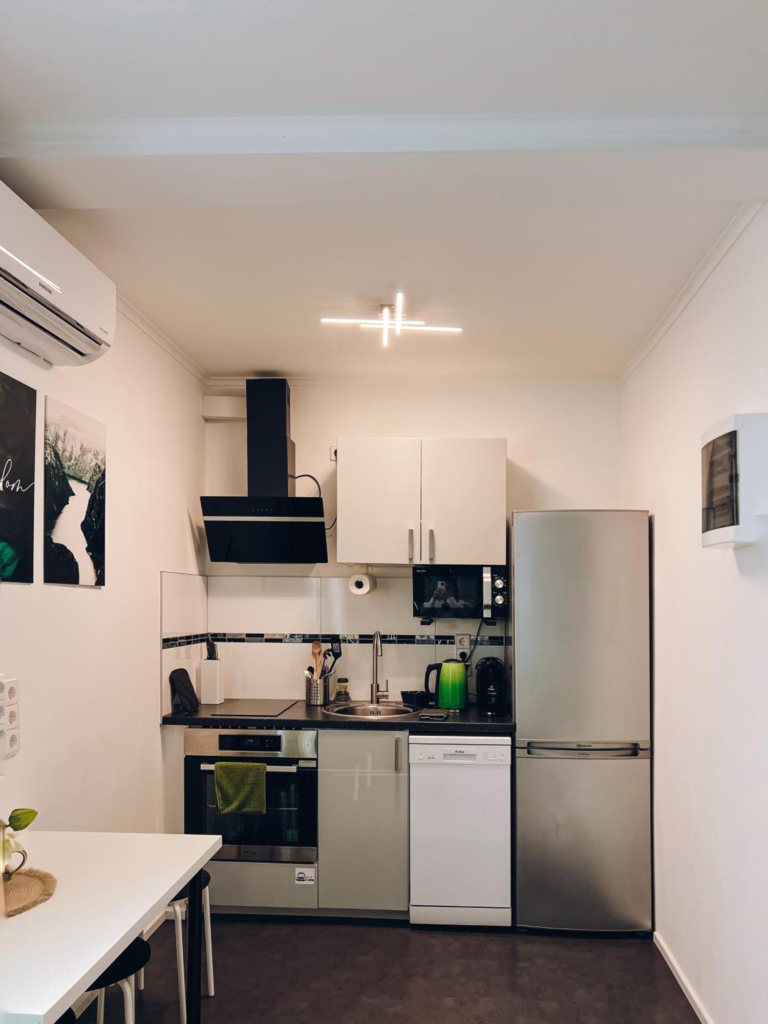 Neuwertiges Apartment Mit Kostenlose Privatparkplatz Auch Fuer Transporter Geeignet R1 Фрайберг-ам-Неккар Экстерьер фото